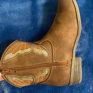 Madden girl cowgirl boots. Worn one time size 11